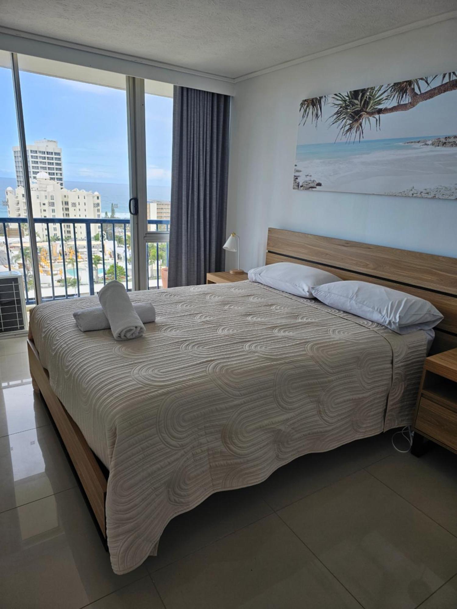 Centrepoint Resort Гоулд Коуст Екстериор снимка
